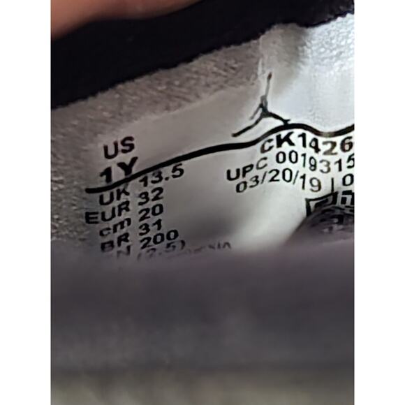 Jordan B'Loyal Boys Size 1Y CK1426-016~Mid Black White Red Athletic Tennis Shoe - Picture 4 of 16